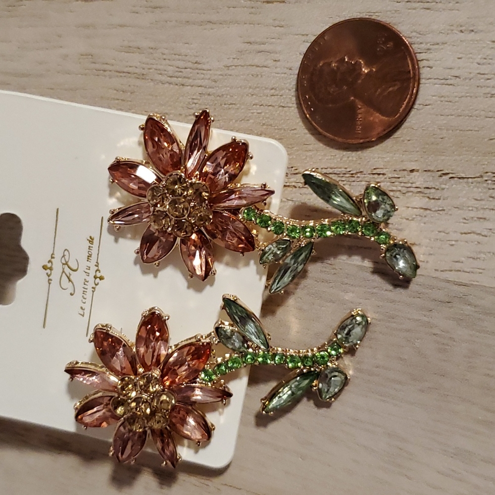 Pink and purple rhinestone flowers, stem, leaves Goldtone pierced dazzling NWT - Picture 3 of 8